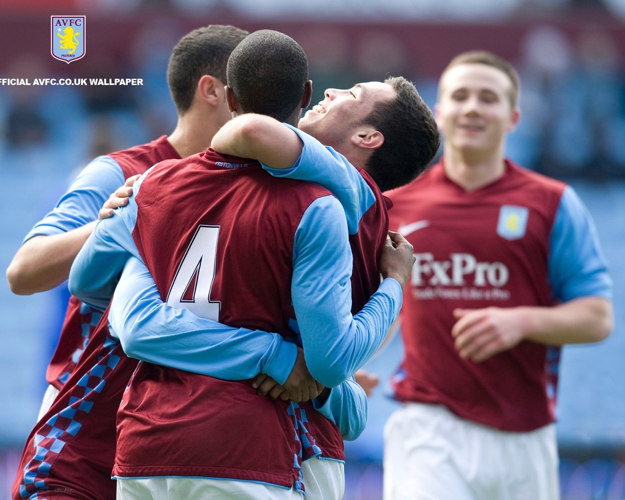 铜梁龙总经理：成绩和人才培养不矛盾，核心是在实战中成长（铜梁龙总经理：战绩与育才可兼顾，关键在以战促长）