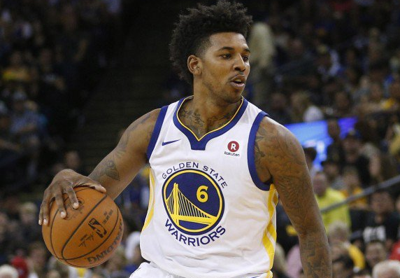 杜兰特跻身3万+5千+5千俱乐部，成历史第三快达成者（杜兰特达成3万分、5千篮板、5千助攻里程碑，用时史上第三快）