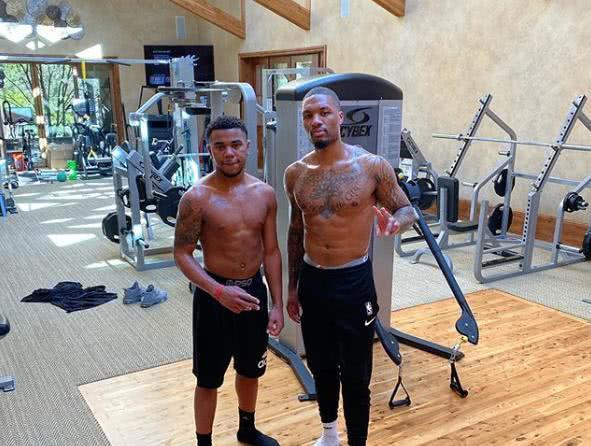 凯尔：我们并不打算在冬季出售那些多特长期依赖的球员（凯尔：冬窗无意放走多特长期倚重的球员）