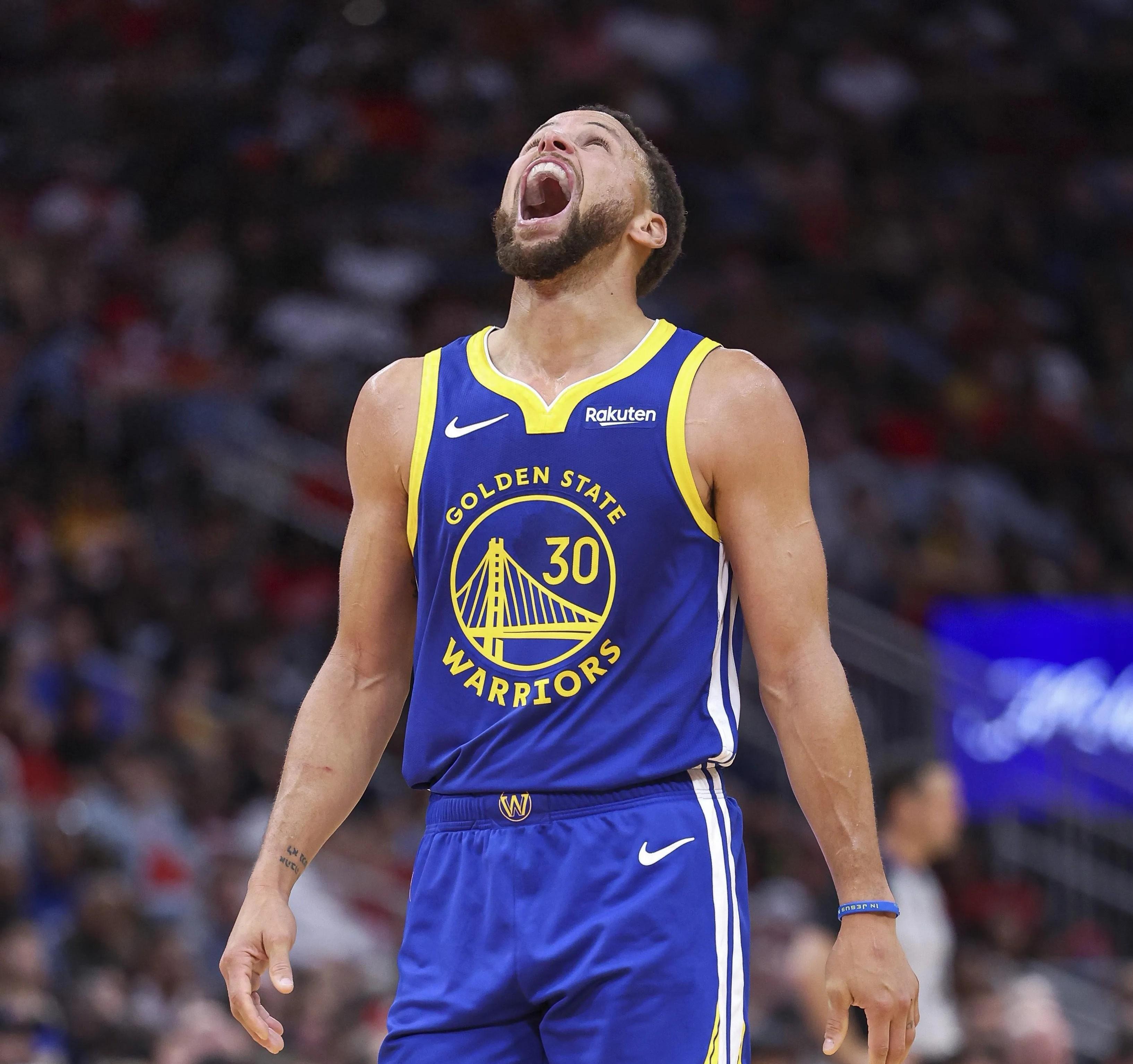 轻松高效！杰伦威22分钟8中5拿到15分5板5助 正负值+32（高效输出！杰伦威22分钟8投5中贡献15分5篮板5助攻，正负值+32）