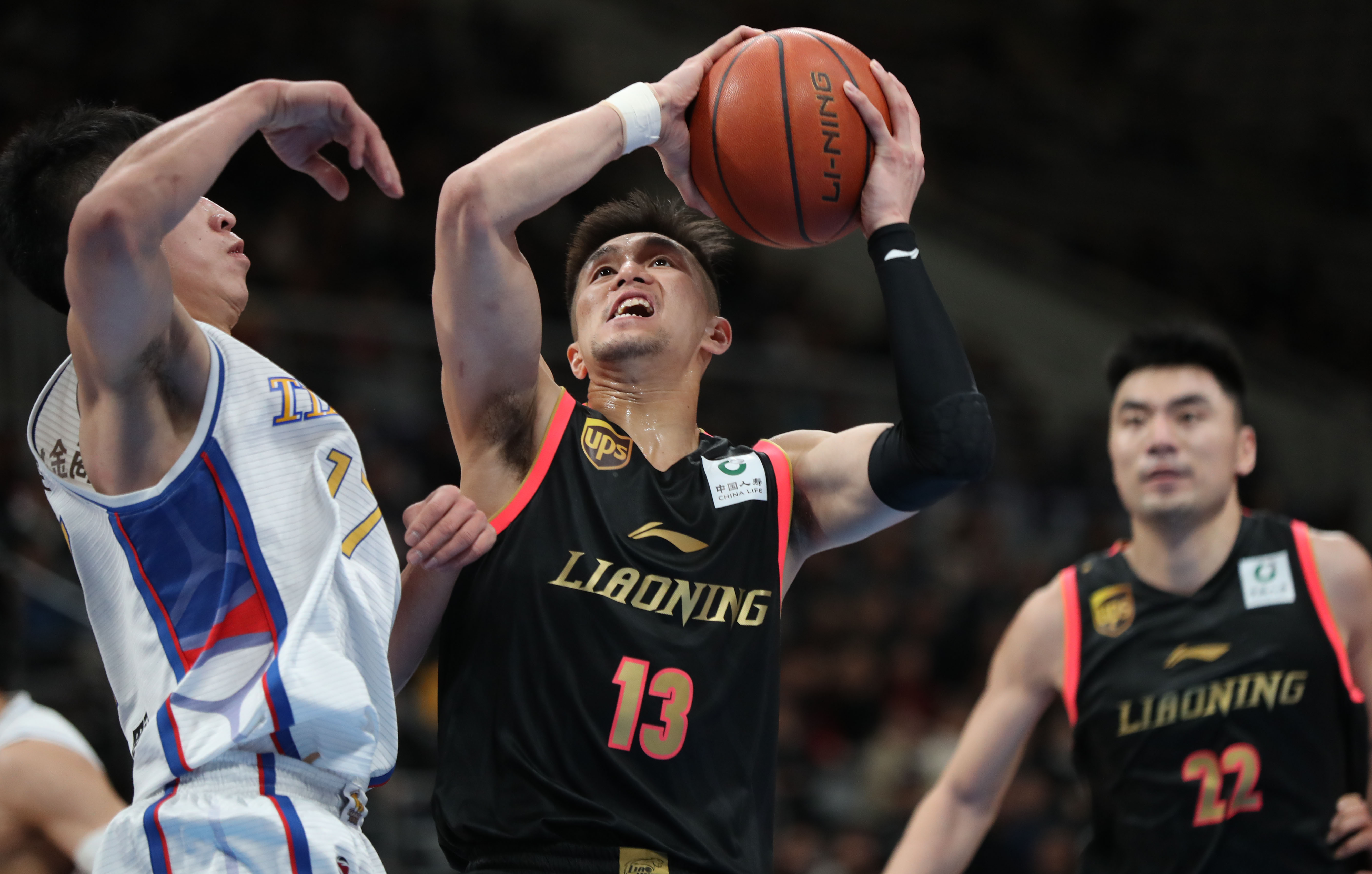 美国青春风暴席卷全球（美式青春风潮风靡全球）