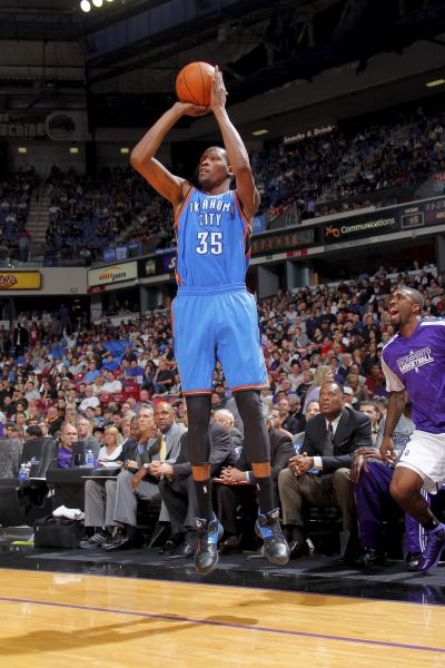 体坛：夏窗不少意向球员在了解亚泰队资金状况后都选择了观望（体坛：亚泰资金状况影响夏窗引援，多名意向球员选择观望）