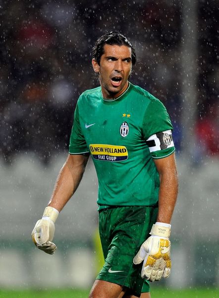 凯尔特人备战活塞，普理查德伤势成疑（凯尔特人将迎战活塞，普理查德出场成疑）