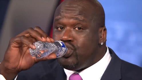 跟队记者：预计埃里克-加西亚还要再佩戴面具踢三场比赛（随队记者：预计埃里克-加西亚仍需戴面具再踢三场）