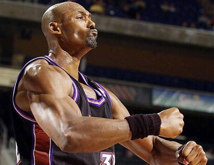 西媒：维尼修斯6场欧冠451分钟0进球，连续11场陷球荒（西媒：维尼修斯欧冠6战451分钟仍无进球，连续11场哑火）