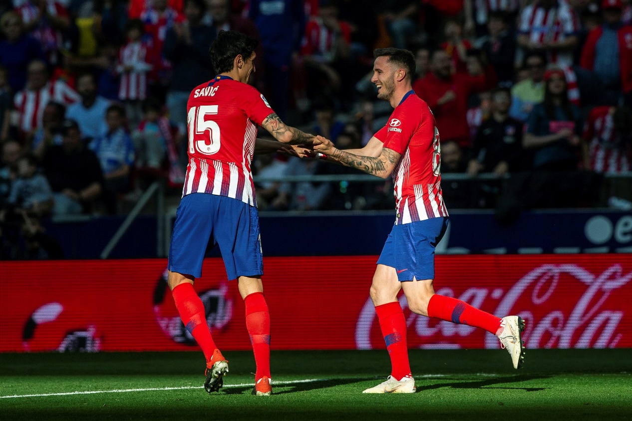 穆勒与梅西交手记录：穆勒正式比赛7胜1负，周末将...（穆勒vs梅西历史战绩：正式赛穆勒7胜1负，周末再战）