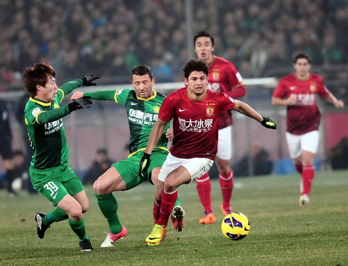 CBA俱乐部杯-张宁21+7徐昕8分，陈国豪首秀山西险胜广州（CBA俱乐部杯：张宁21分7板领衔，陈国豪完成首秀，山西险胜广州，徐昕贡献8分）