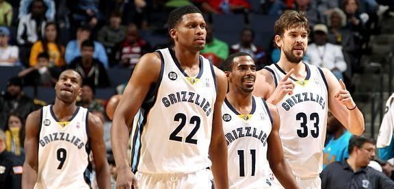 科贝记者：姆巴佩左腿肌肉不适，能否出战曼城严重存疑（科贝记者：姆巴佩左腿肌肉不适，能否出战曼城仍存较大疑问）