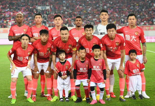 于帕：合同问题不会影响我；坎特让法国队的防守更有保障（于帕称合同问题无碍发挥，坎特让法国防线更稳固）