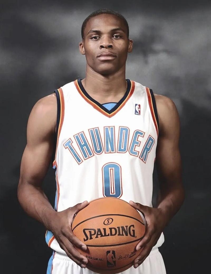 早报：拜仁的四线一十六胜，在我的肩膀上扛着！（早报：拜仁四线揽下16胜，全扛在我肩上！）