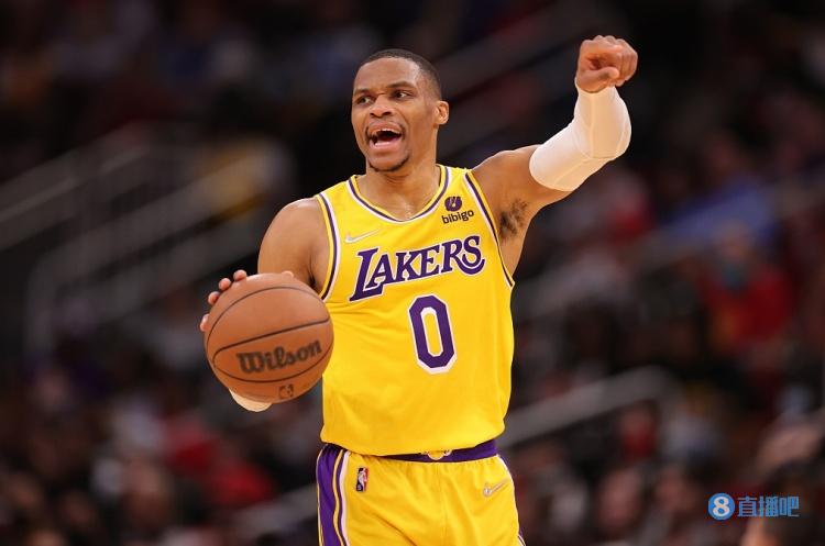 记者：阿莫林对迭戈-莱昂印象深刻，他可能会成为多古的替补（记者：阿莫林盛赞迭戈-莱昂，或成多古替补人选）